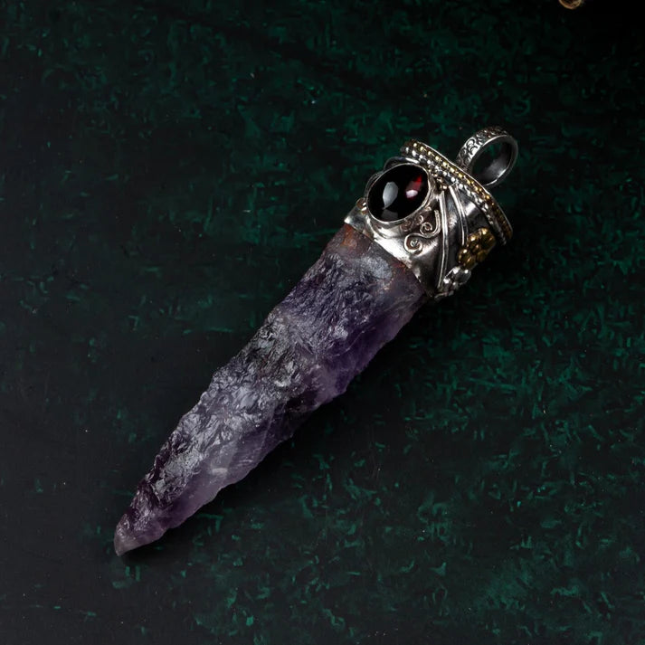 Amethyst Point Pendant with Garnet – Spiritual Focus & Energy Amplifier