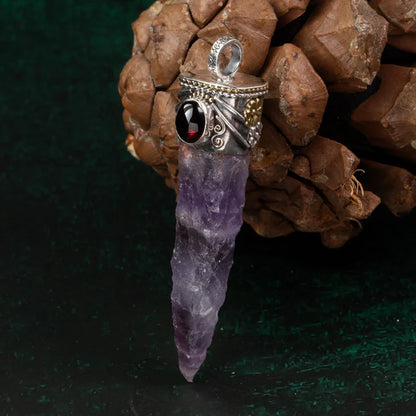 Amethyst Point Pendant with Garnet – Spiritual Focus & Energy Amplifier
