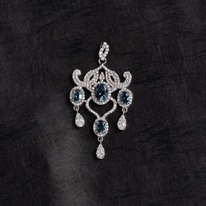 London Blue Topaz Chandelier Silver Pendant – Clarity & Communication（Pre-sale & Delivery 10 days later）
